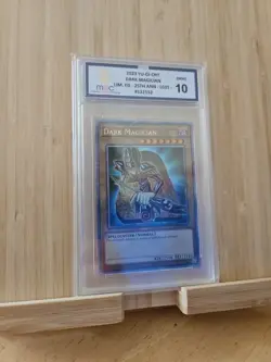 Yu-Gi-Oh! Dark Magician LC01-EN005 Limited Edition MGC 10 Card - Image 3