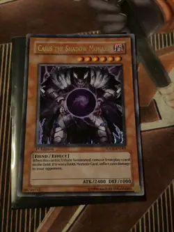 Caius The Shadow Monarch SDDE-EN001 - 1st Edition LP - Ultra Rare Yugioh TCG - Image 1
