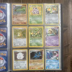 Pokemon Platinum Trading Card Game TCG 10-Sleeve Binder W/ 73 Holographic Cards - Image 8
