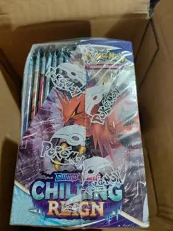 Pokemon TCG: Chilling Reign Booster Display Box - SEALED -36 Free yamper plushie - Image 6