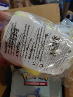 Pokemon TCG: Chilling Reign Booster Display Box - SEALED -36 Free yamper plushie - Image 7