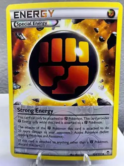 Pokémon TCG Strong Energy Furious Fists 104/111 Reverse Holo Uncommon NM - Image 1