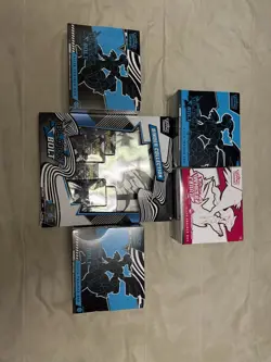 Lot of 5 - Pokemon Black Bolt and White Flare pokemon center etb, binder - Image 1