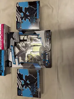 Lot of 5 - Pokemon Black Bolt and White Flare pokemon center etb, binder - Image 3