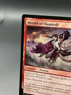 Herald of Slaanesh Universes Beyond: Warhammer 40000 Regular MTG 076 - Image 3