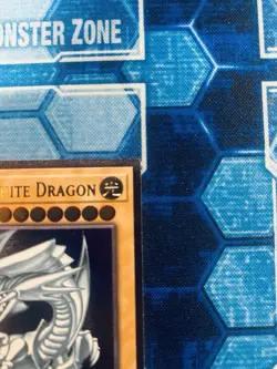 Blue-Eyes White Dragon - OP28-EN001 - Near Mint NM - Ultimate Rare - Unlimited - Image 11