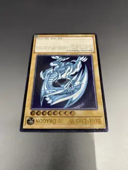 Blue-Eyes White Dragon - OP28-EN001 - Near Mint NM - Ultimate Rare - Unlimited - Image 3