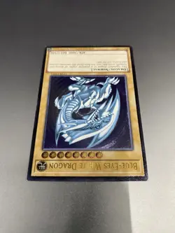 Blue-Eyes White Dragon - OP28-EN001 - Near Mint NM - Ultimate Rare - Unlimited - Image 9