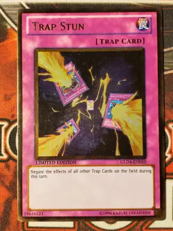 Yugioh Trap Stun GLD4-EN050 Gold Rare Limited Edition LP - Image 1