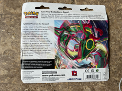 Pokemon Trading Card Game: Sword and Shield - Evolving Skies Three Booster Packs - Image 4