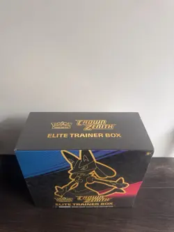 Pokémon TCG Crown Zenith ETB Elite Trainer Box Sealed, 8 Cards - Image 2