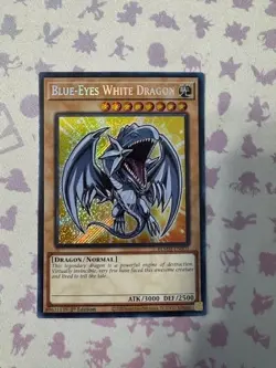 Blue-Eyes White Dragon BLMM-EN001 Battles of Legend: Monster Mayhem 1st Edition - Image 2