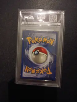 PokÃ©mon Squirtle Card 63/102 Base Set Unlimited PSA 8 - Image 2