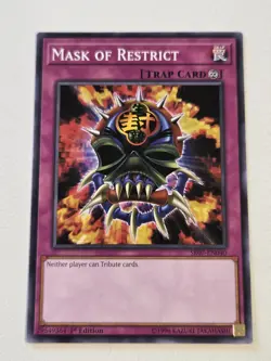 Mask of Restrict SR07-EN040 Common Card Yugioh Structure Deck 1st Edition NM/M - Image 1