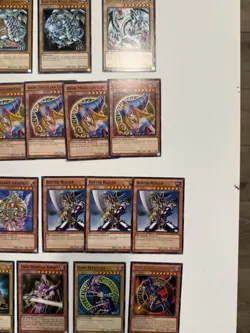 Yugioh Collection Lot Blues Eyes White Dragon & Dark Magician Yugioh Cards LP-NM - Image 4