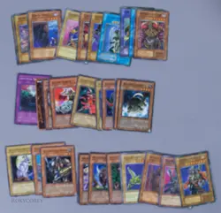 Assorted 1 lb. of Vintage Lot of Yu-Gi-Oh Yugioh Cards Trading Card Game - Image 6