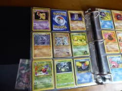 Pokémon card binder collection Gen 1 to 7 300+ cards - Image 10