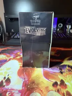 Pokémon TCG Sword & Shield Evolving Skies Elite Trainer Box ETB Factory Sealed - Image 4