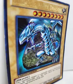 Yugioh Blue-Eyes White Dragon Limited Edition LC01-EN004 LP - Image 2