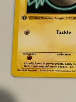 1st Edition Voltorb Pokemon Card Base Set 1999 WOTC 67/102 - Image 3