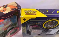 Pokemon Eeveelution Vmax Premium Collection Vaporeon Flareon Jolteon Set of 3 - Image 9