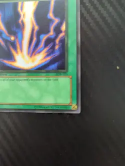 Raigeki LOB-053 The Legend of Blue Eyes White Dragon-1st Edition 1st Edition - Image 4