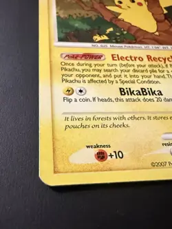 Pikachu DP16 holo (Diamond & Pearl) Black Star Promo Pokemon TCG Card - (LP+) - Image 2