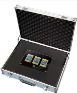 Yu-Gi-Oh! 25th Anniversary Ultimate Kaiba Blue-Eyes White Dragon Set W/Case NEW - Image 2