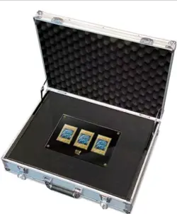 Yu-Gi-Oh! 25th Anniversary Ultimate Kaiba Blue-Eyes White Dragon Set W/Case NEW - Image 4