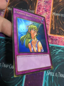 Yu-Gi-Oh! Remove Brainwashing PGL3-EN091 1st Edition Gold Rare NM - Image 2