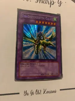 DRAGON MASTER GAIA - LOB-G102 GERMAN Yu-Gi-Oh! CARD SECRET RARE HOLO PRISMATIC - Image 4