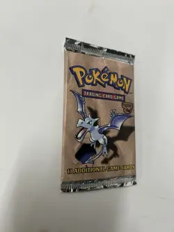 Wizards of The Coast Pokemon Fossil Booster Pack Aerodactyl Artwork Sealed - Image 2