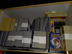 HUGE Lot: Pokemon Cards Nintendo TCG  Gameing Hundreds of Cards, All Kinds - Image 10
