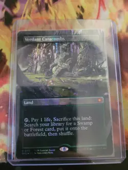 Verdant Catacombs (Borderless) (Dragonscale Foil) Special Guests Foil - Image 4