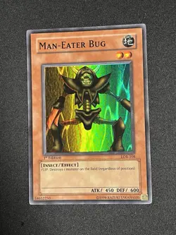 Yugioh Man Eater Bug LOB-108 1st Edition North American Wavy - Image 2