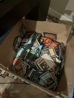 1000 Near Mint MTG Magic the Gathering Card Lot with Unsearched VIntage and Holo - Image 1