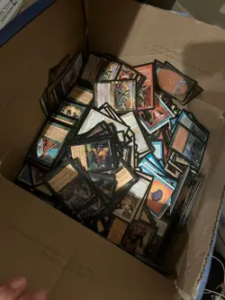 1000 Near Mint MTG Magic the Gathering Card Lot with Unsearched VIntage and Holo - Image 1