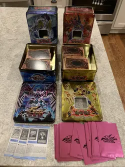 Mixed Lot 625 Yu-Gi-Oh! Cards + 25 Cards In Sleeves + 3 Strategy Cards + 4 Tins - Image 10