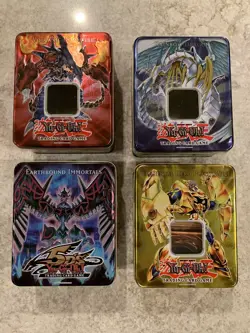 Mixed Lot 625 Yu-Gi-Oh! Cards + 25 Cards In Sleeves + 3 Strategy Cards + 4 Tins - Image 9