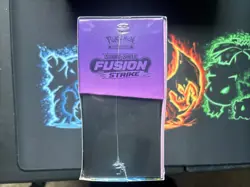 Pokémon TCG: Sword & Shield Fusion Strike Elite Trainer Box - Image 4