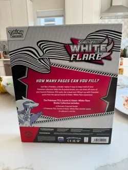 Pokémon Scarlet & Violet TCG: White Flare Binder Collection - Image 4