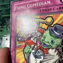 Fiend Comedian LOD-098 Common Legacy of Darkness Yugioh Card Heavy Play Creased - Image 3
