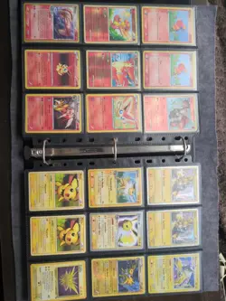 Pokemon TCG Binder - Rares, Foils, Reverse Foils, Vintage and New - Mostly Mint - Image 8
