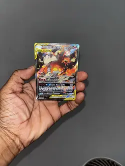 Pokémon Reshiram & Charizard GX Sm Black Star Promos SM201/248 - Image 1