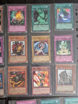 Yu-Gi-Oh! Small Collection Binder Of 90 Cards 1996 first edition in plastic - Image 14
